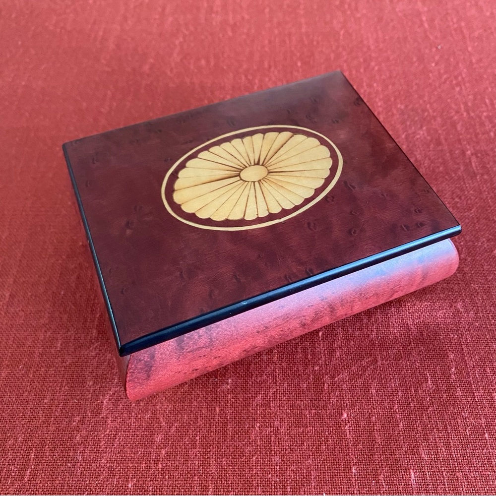 The San Francisco Music Box Co Reuge Music Trinket Jewelry Box Wood Inlay